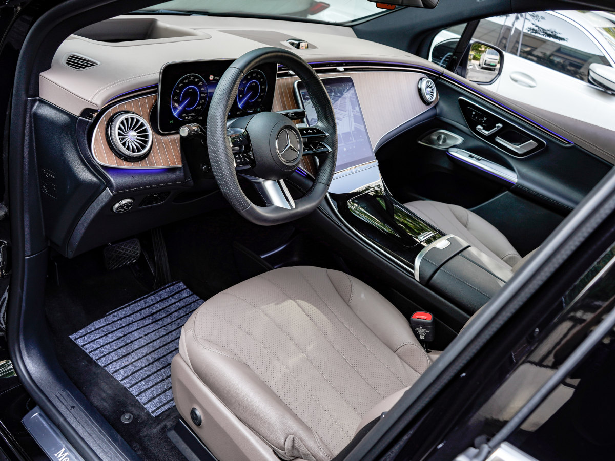 2024年5月奔馳 奔馳EQE SUV  2024款 500 4MATIC 豪華版