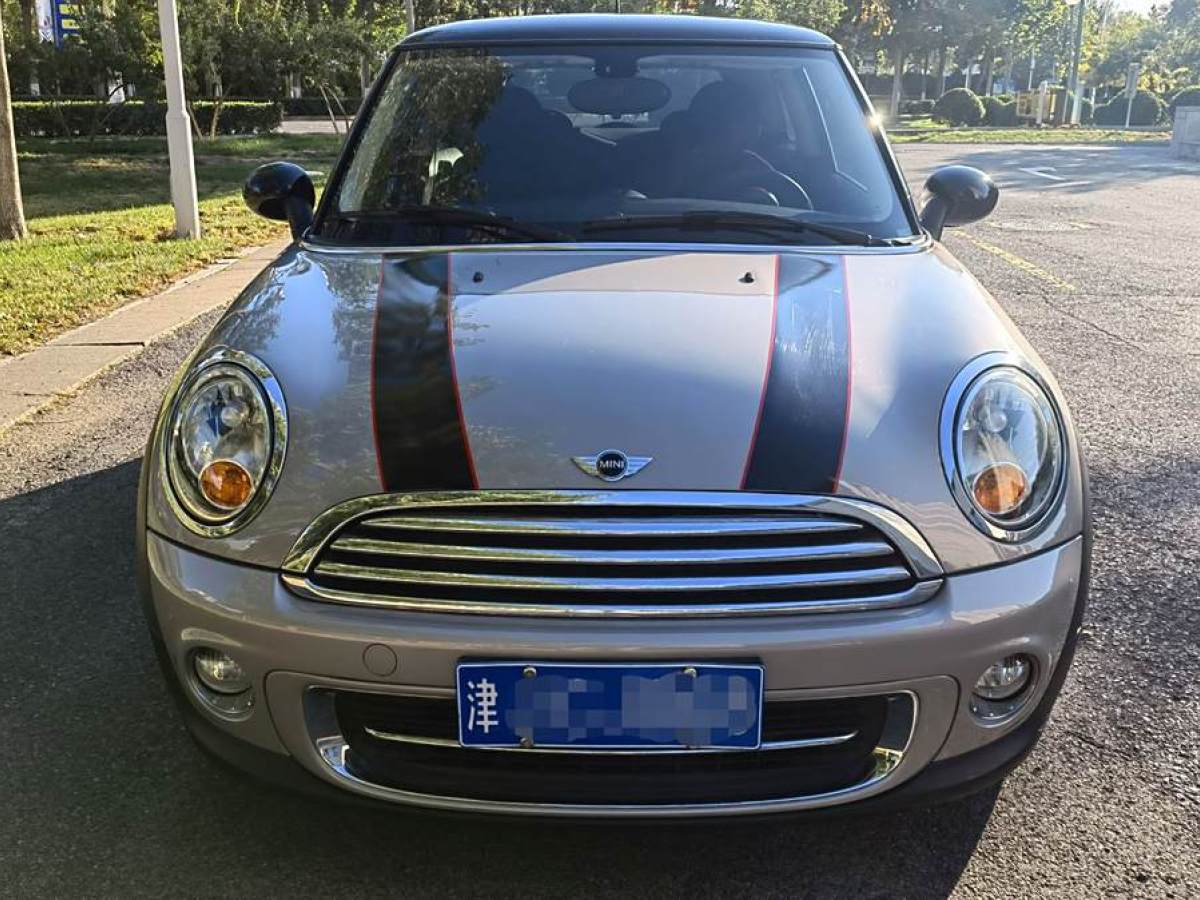 2013年3月MINI MINI  2012款 1.6L COOPER Baker Street