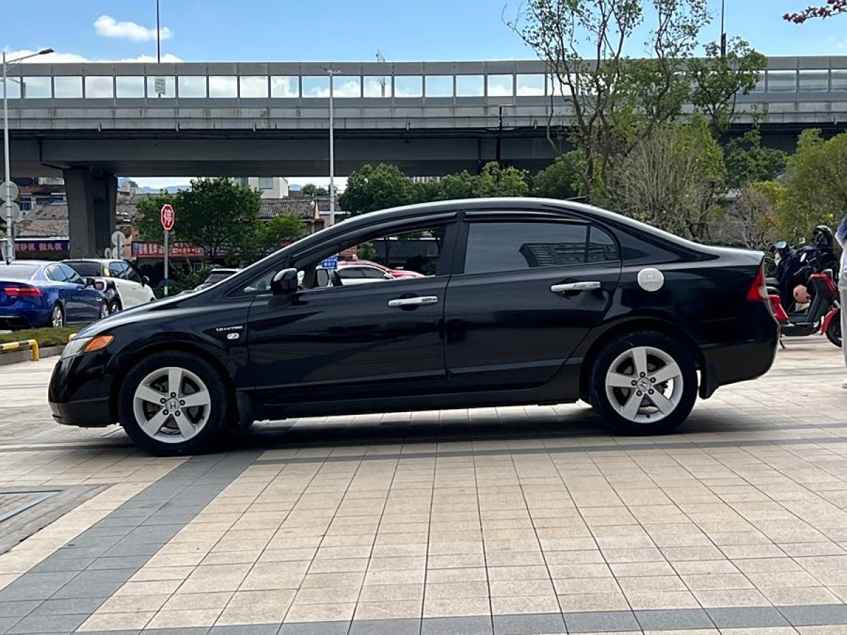 本田 思域  2009款 1.8L 自動舒適版圖片