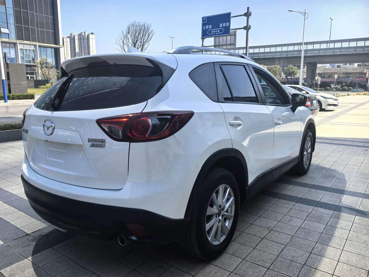 2016年4月馬自達(dá) CX-5  2015款 2.0L 自動(dòng)兩驅(qū)都市型