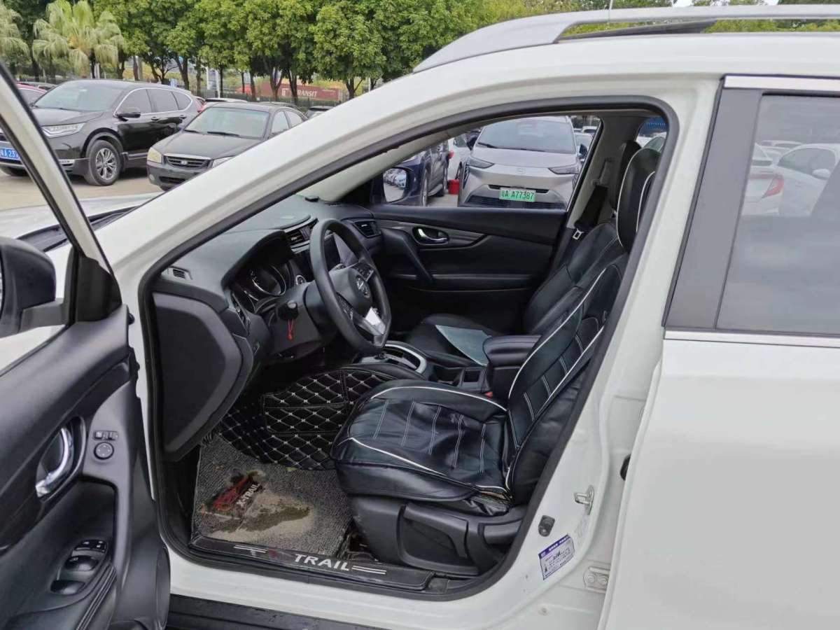 2018年06月日产 奇骏  2017款 2.0L CVT舒适版 2WD