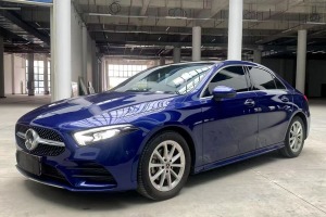 奔馳A級(jí) 奔馳 改款 A 200 L 運(yùn)動(dòng)轎車(chē)動(dòng)感型