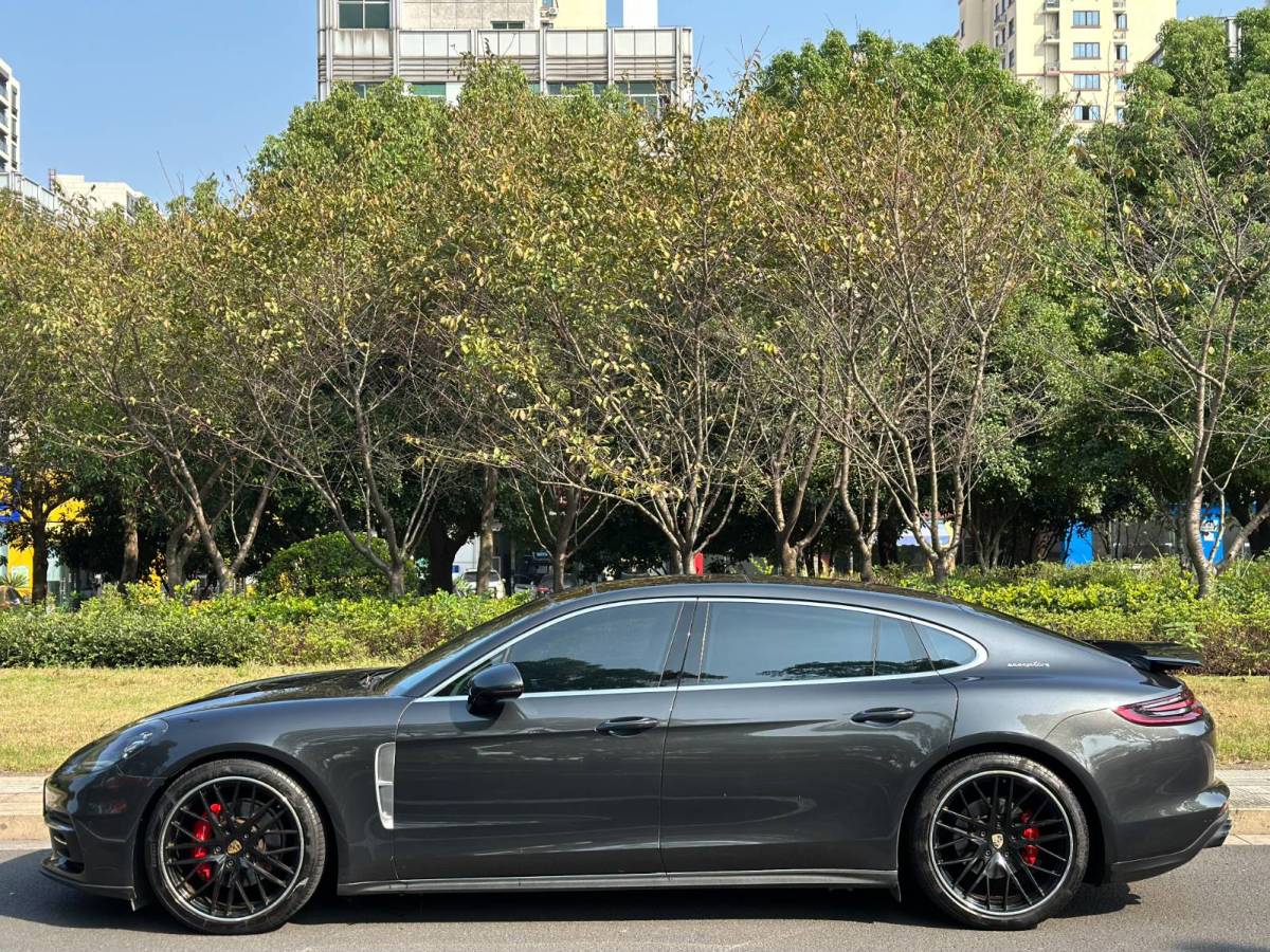 2019年9月保時捷 Panamera  2019款 Panamera 行政加長版 2.9T