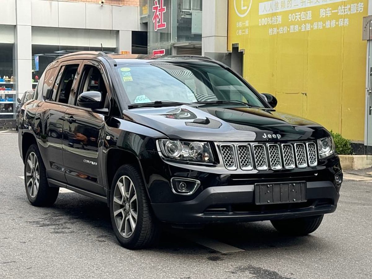 Jeep 指南者  2015款 2.0L 兩驅(qū)運(yùn)動版圖片