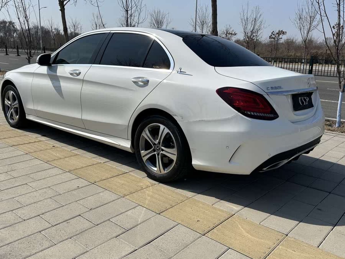 奔馳 奔馳C級(jí)  2019款 改款 C 260 L 運(yùn)動(dòng)版圖片