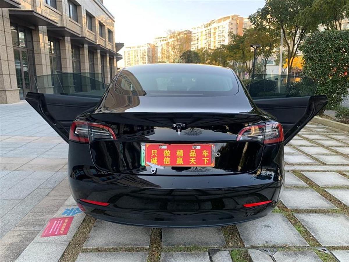 特斯拉 Model 3  2021款 改款 標(biāo)準(zhǔn)續(xù)航后驅(qū)升級版圖片