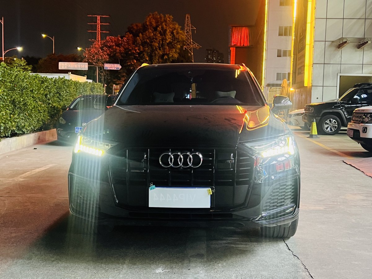 奧迪 奧迪Q7  2024款 55 TFSI quattro S line運(yùn)動(dòng)型圖片