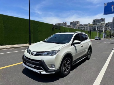 2015年10月 丰田 RAV4荣放 2.0L CVT两驱风尚版图片