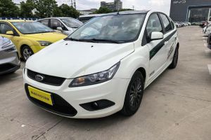 ?？怂?福特 兩廂經(jīng)典 1.8L 手動酷白典藏版
