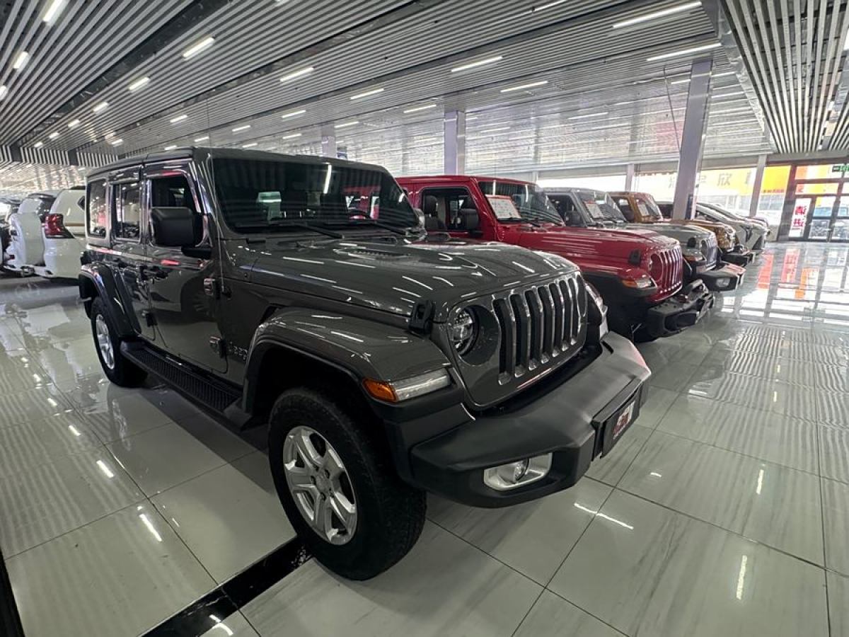 Jeep 牧馬人  2019款 2.0T Sahara 四門版 國(guó)VI圖片