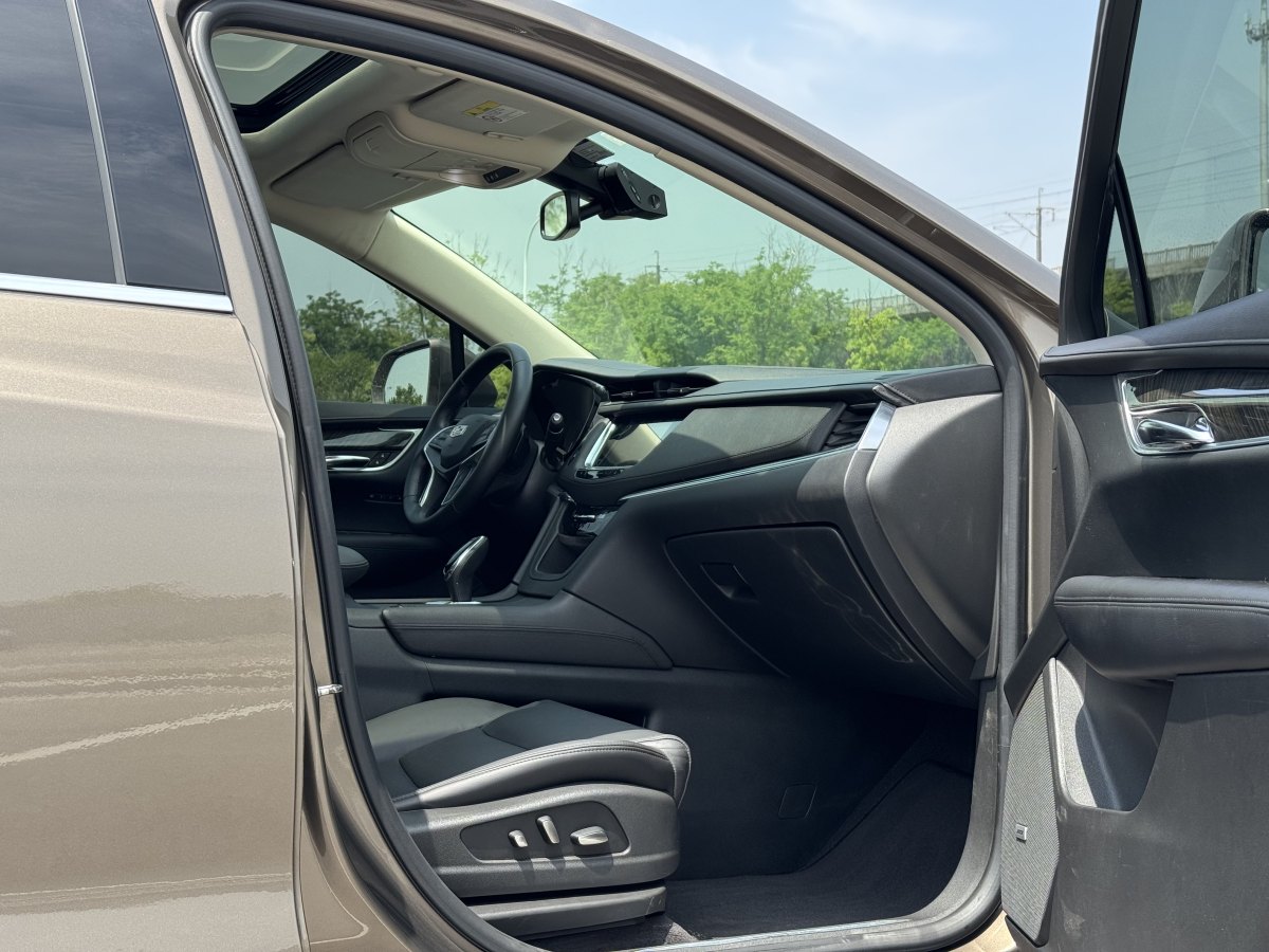 凱迪拉克 XT5  2016款 28T 四驅(qū)豪華型圖片