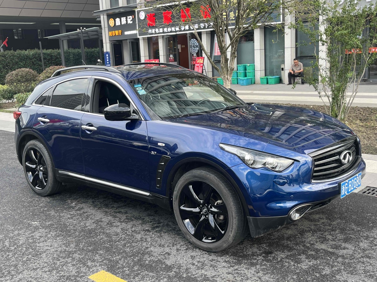 2017年1月英菲尼迪 QX70  2015款 3.7L 絕影版