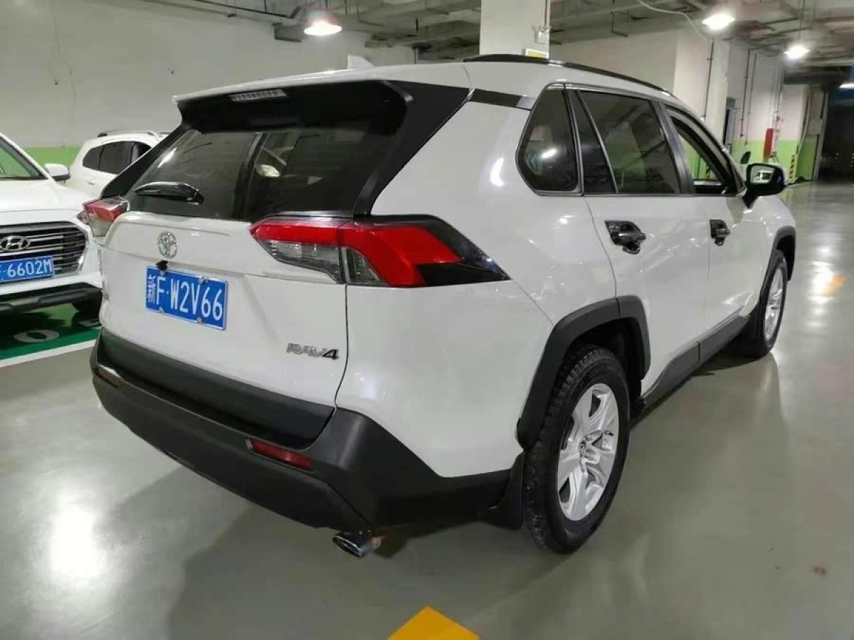 豐田 RAV4榮放  2020款 2.0L CVT兩驅(qū)都市版圖片
