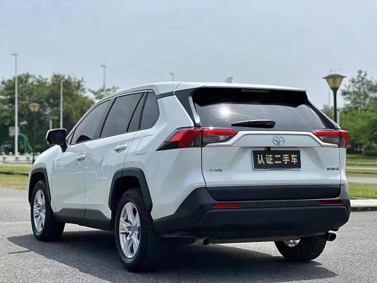 豐田 RAV4榮放  2020款 2.0L CVT兩驅(qū)風(fēng)尚版圖片