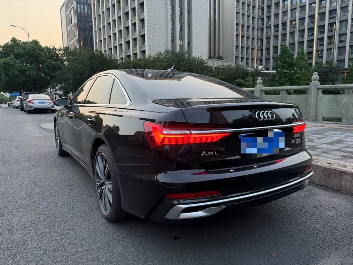 奧迪 奧迪A6L  2023款 改款 45 TFSI quattro 臻選動感型圖片