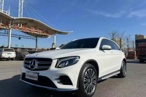 奔馳A級 奔馳  A 220 L 4MATIC 運(yùn)動(dòng)轎車