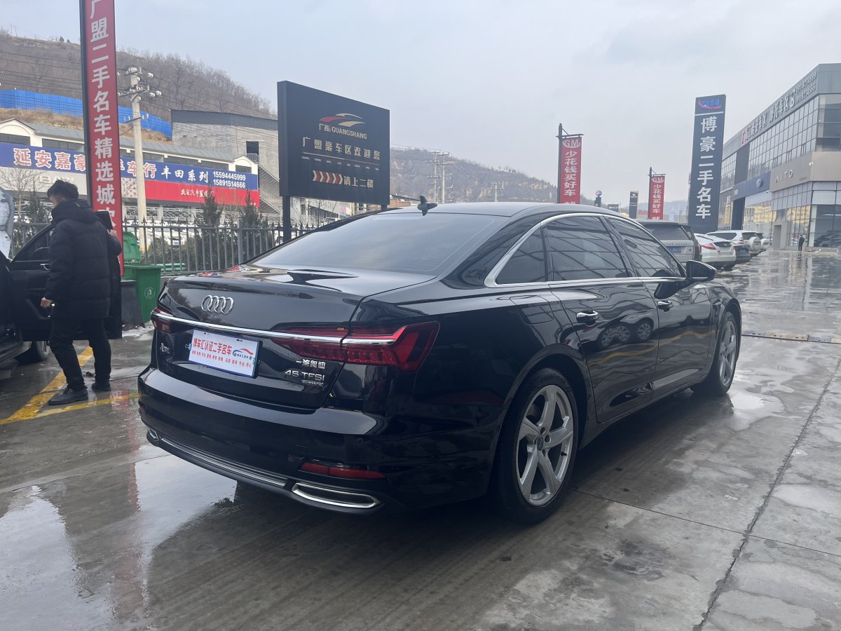 奧迪 奧迪A6L  2022款 45 TFSI quattro 臻選致雅型圖片