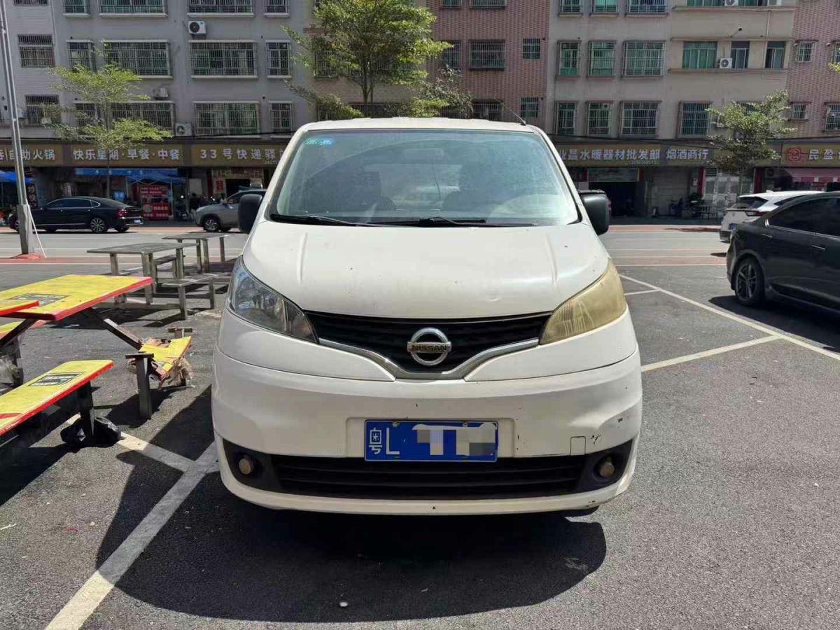 2011年1月日產(chǎn) NV200  2011款 1.6L 223座 尊貴型