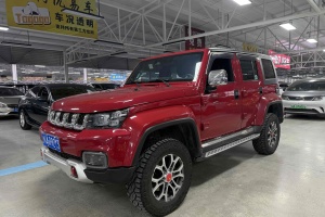 BJ40 北京 2.0T 自動(dòng)四驅(qū)城市獵人版?zhèn)b客型