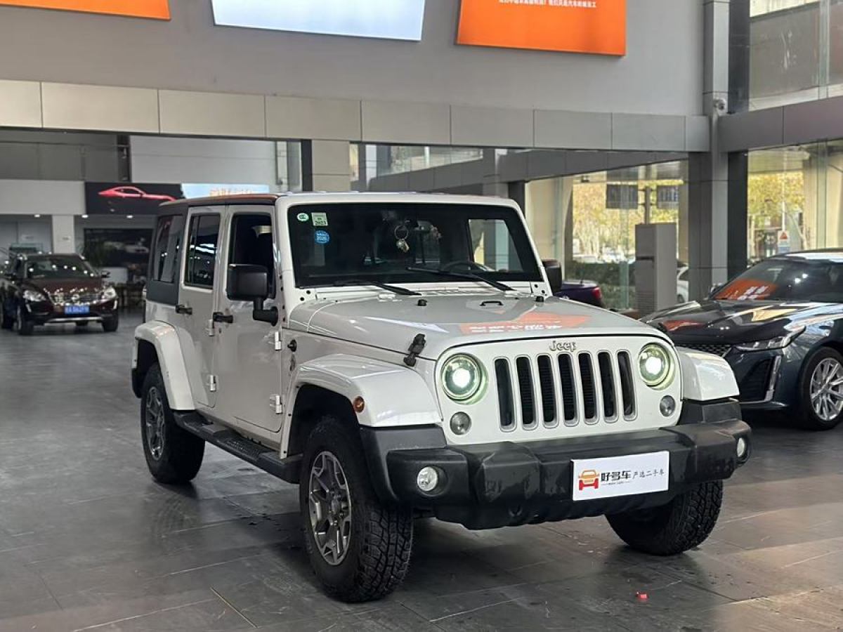 Jeep 牧馬人  2017款 3.0L Sahara 四門舒享版圖片