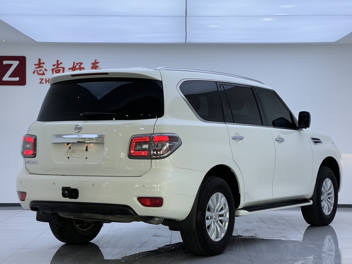 日產(chǎn) 途樂(lè)  2018款 4.0L 領(lǐng)英型圖片