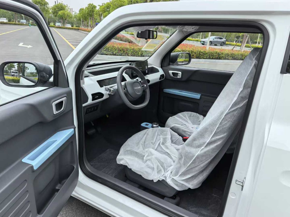 吉利 熊貓mini  2025款 210km 熊貓騎士圖片