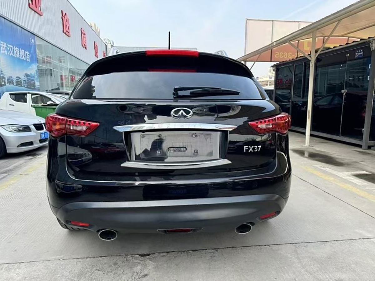 英菲尼迪 QX70  2013款 3.7L 超越版圖片