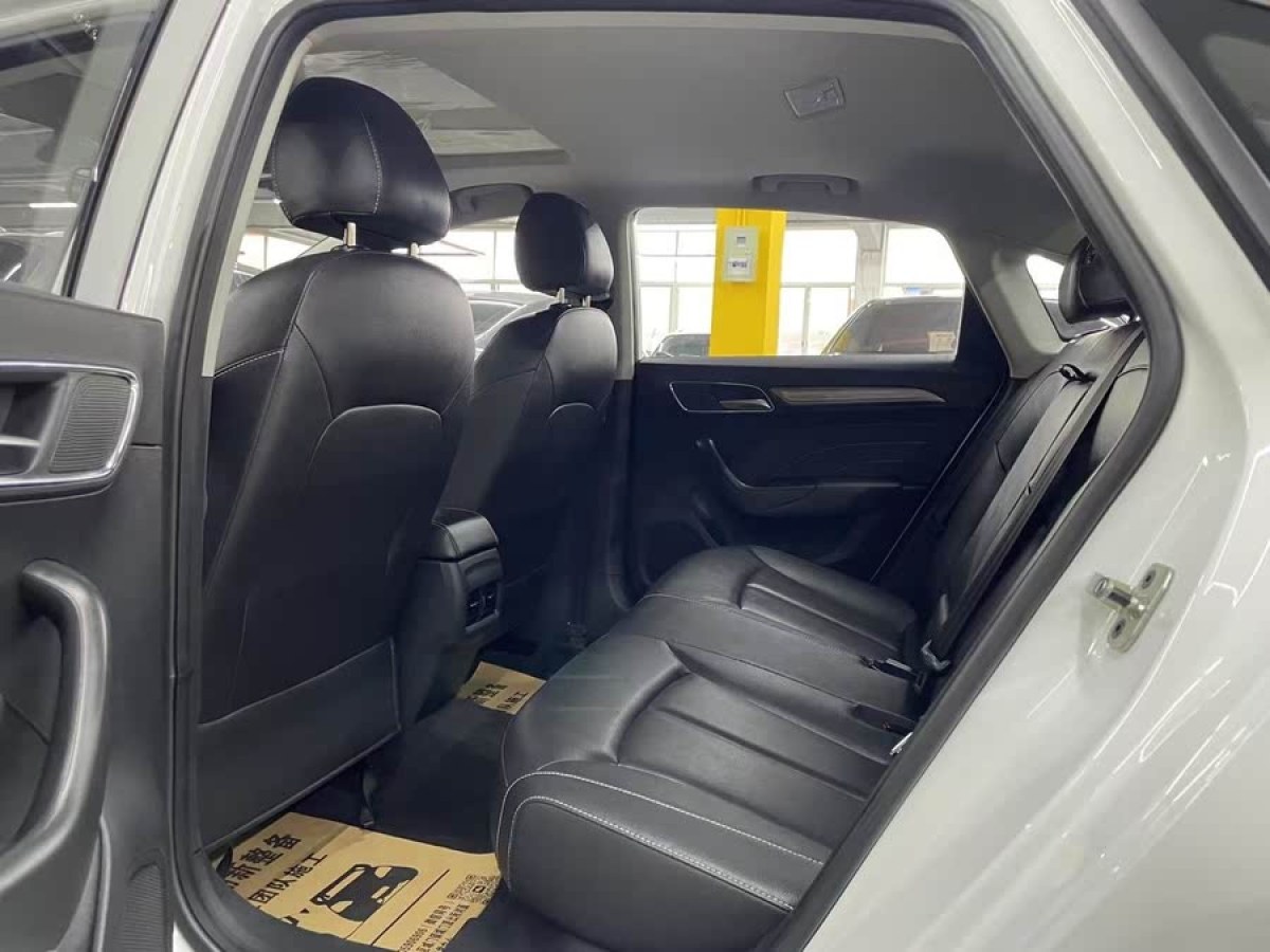 榮威 i6  2020款  PLUS 1.6L CVT 4G互聯(lián)榮耀旗艦版圖片