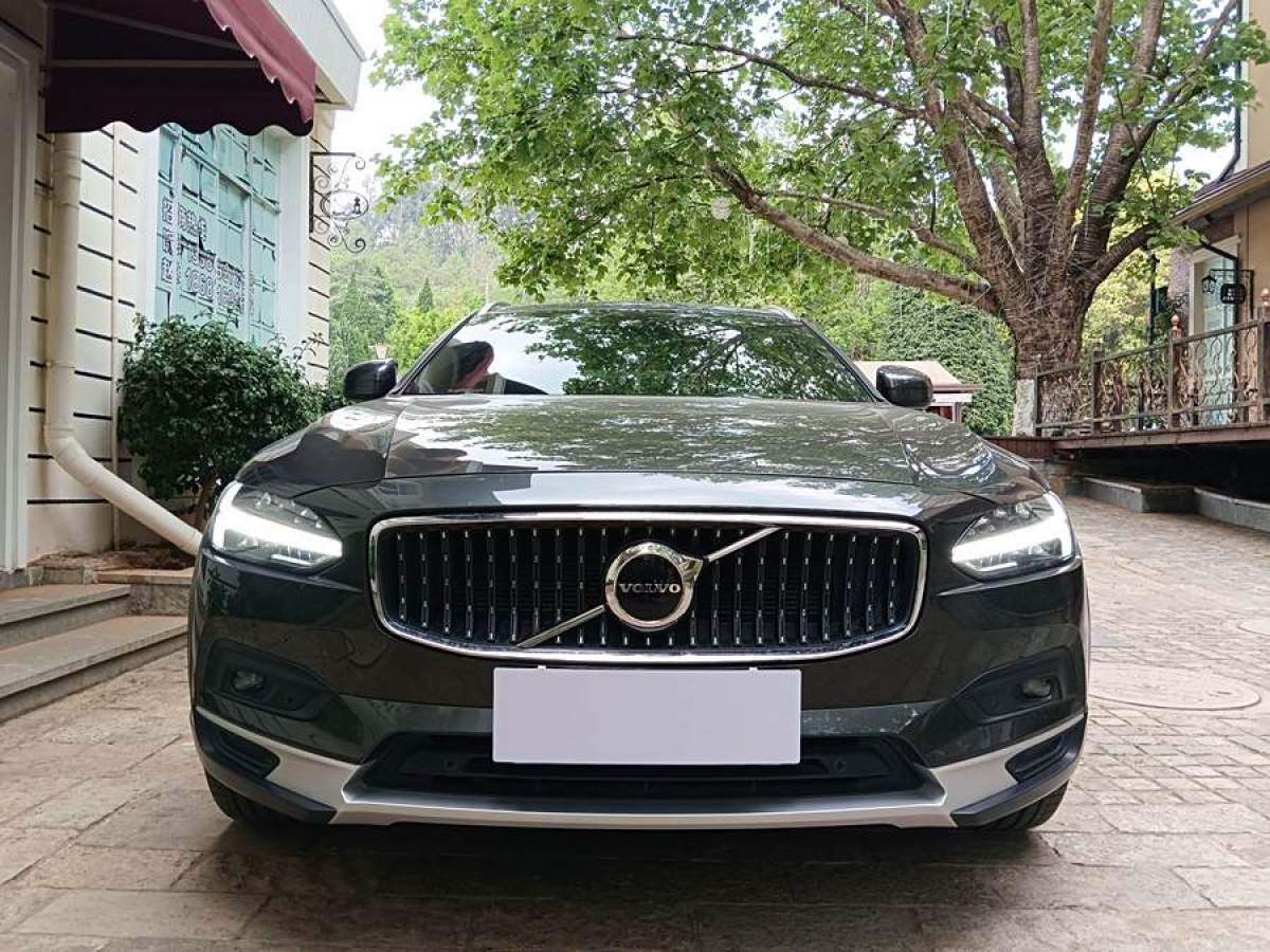 2021年8月沃爾沃 V90  2023款 Cross Country B5 AWD 智遠(yuǎn)版