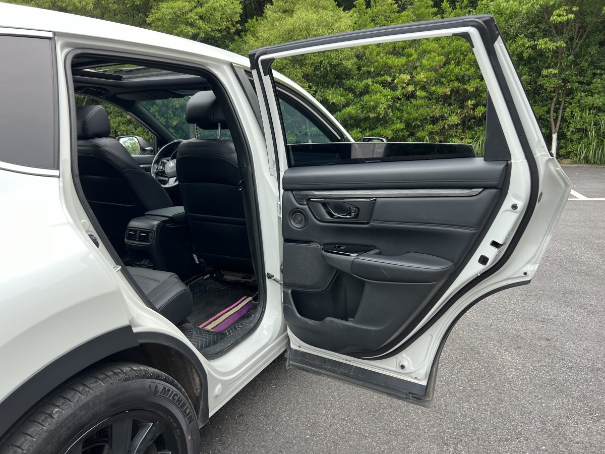 本田 CR-V  2020款 240TURBO CVT兩驅(qū)黑爵士版圖片