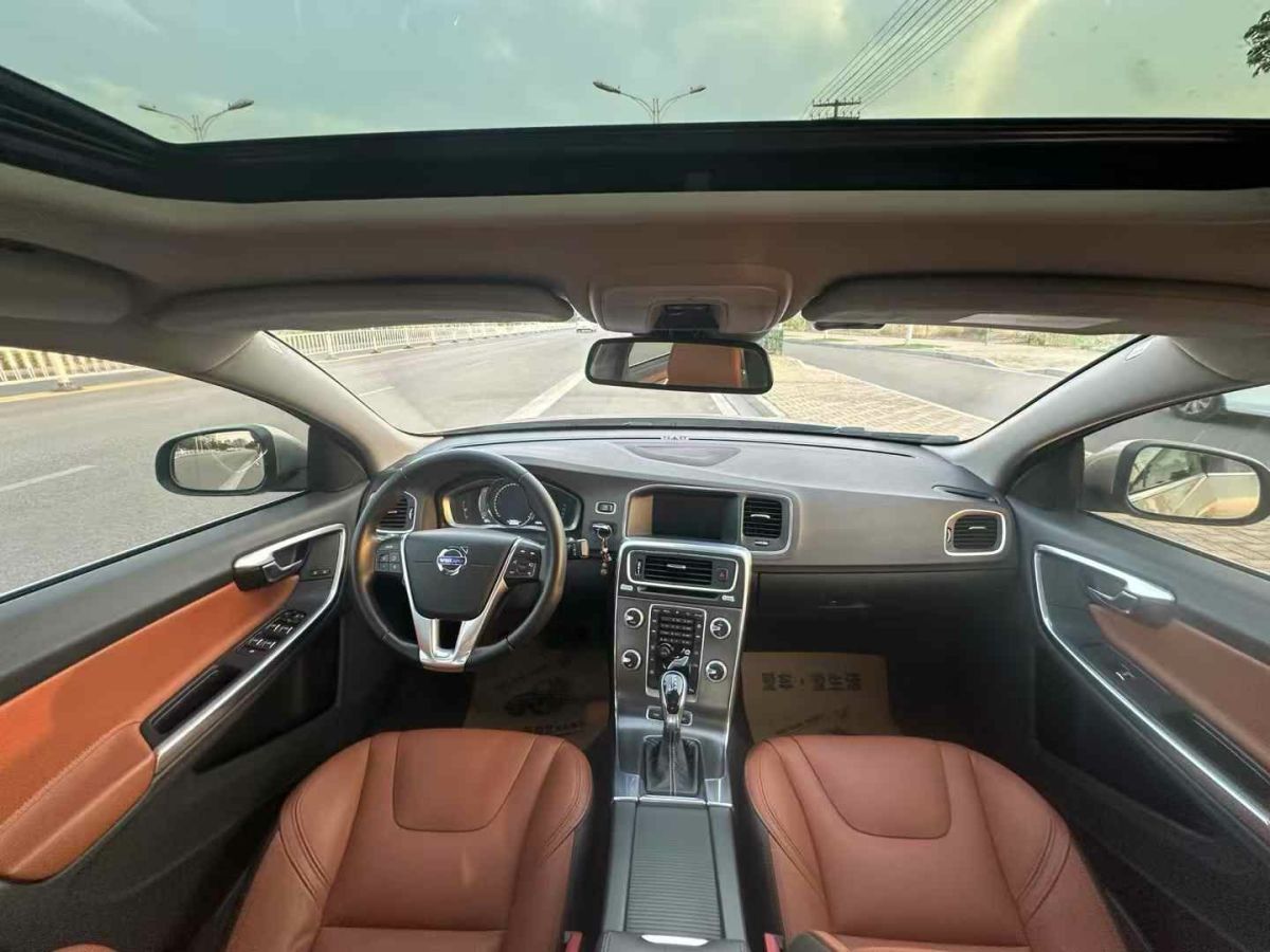 沃爾沃 S60  2016款 L 2.0T T4 智遠(yuǎn)版圖片