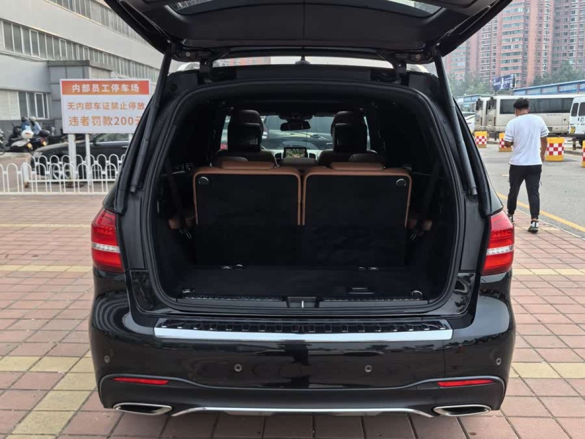 奔馳 奔馳GLS  2018款 改款 GLS 400 4MATIC豪華型圖片