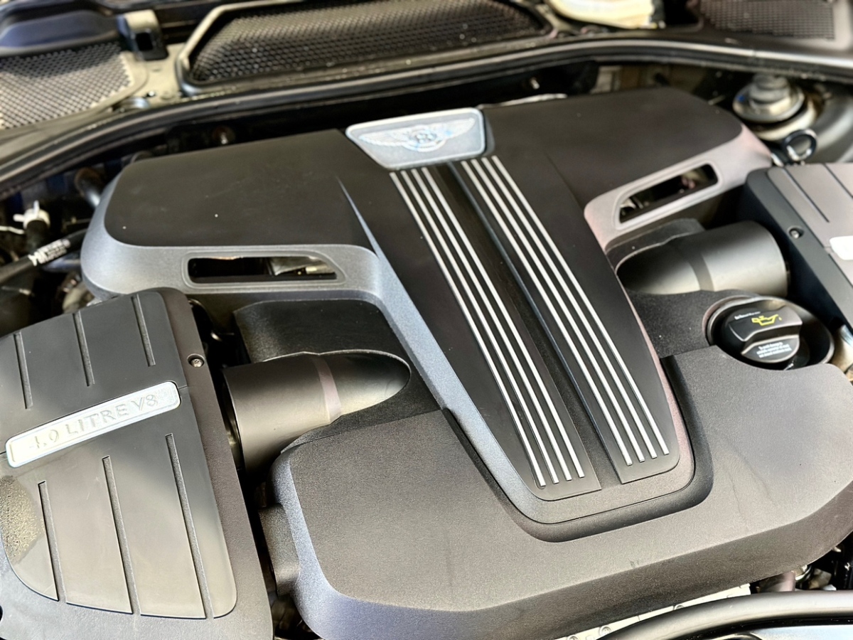 2018年3月宾利 飞驰  2016款 4.0T V8 标准版