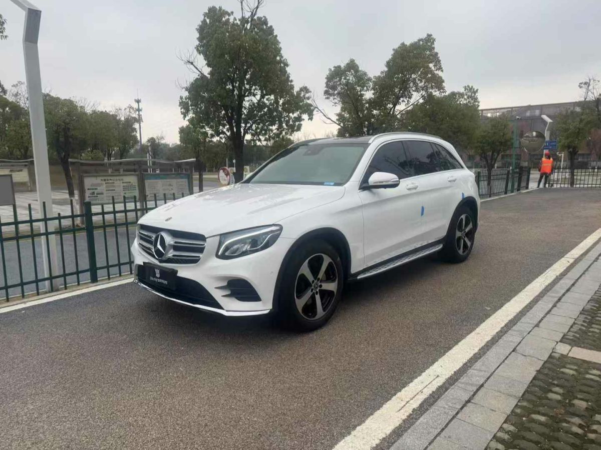 2018年8月奔馳 奔馳GLC  2018款 GLC 300 4MATIC 豪華型