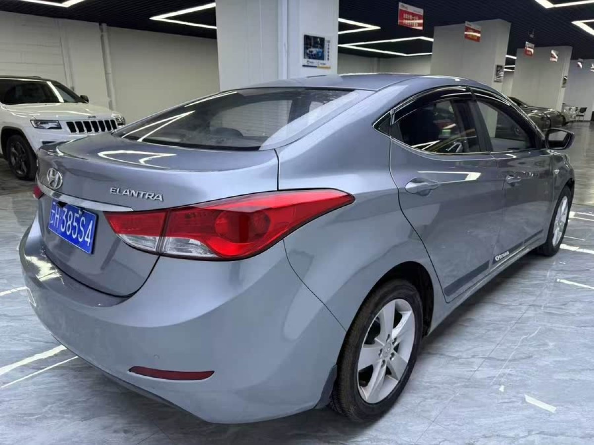 現(xiàn)代 朗動  2015款 1.6L 自動領(lǐng)先型圖片