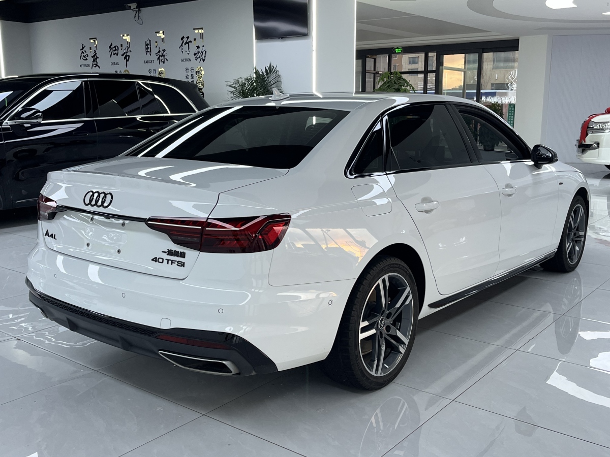 奧迪 奧迪A4L  2022款 40 TFSI 豪華動感型圖片