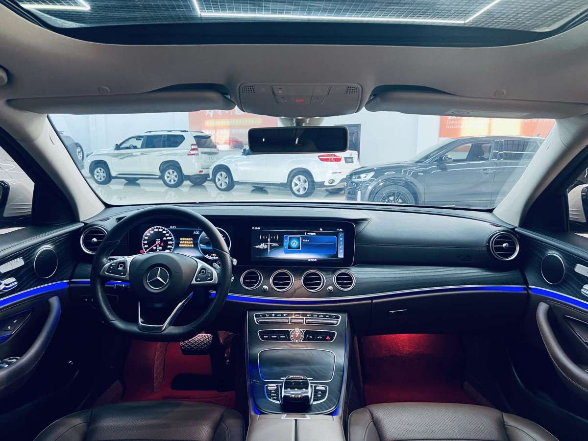 2018年6月奔驰 奔驰E级  2018款 E 300 L 运动豪华型