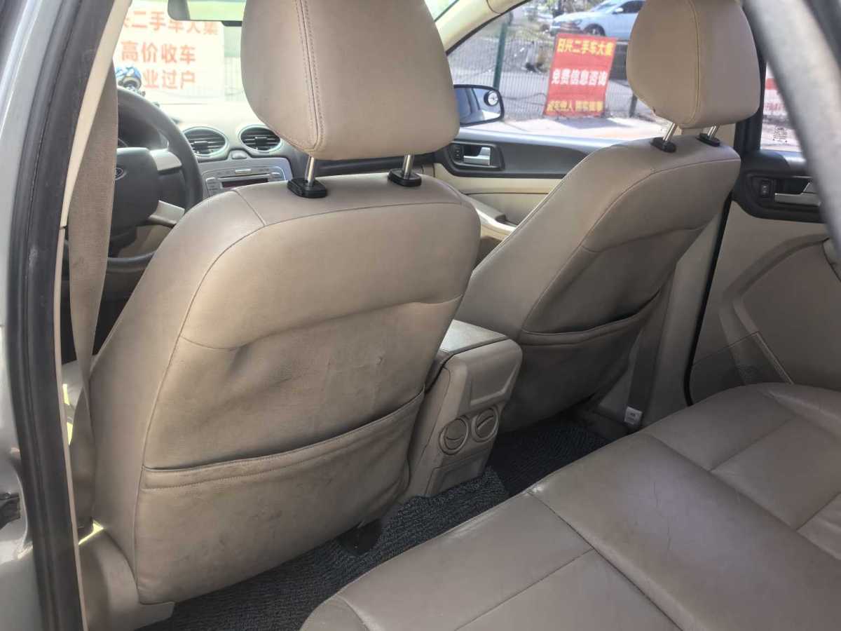 福特 福克斯  2009款 三廂 1.8L 自動(dòng)豪華型圖片