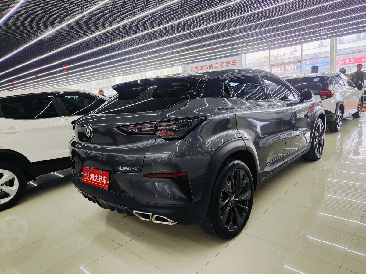 長(zhǎng)安 UNI-T  2020款 1.5T 尊貴型圖片