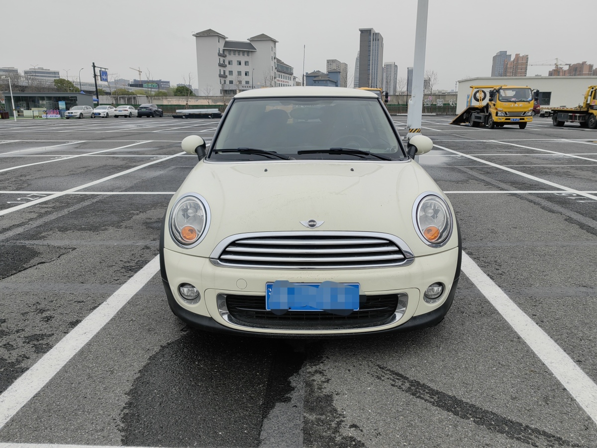 2014年3月MINI MINI  2013款 1.6L ONE 限量第二款