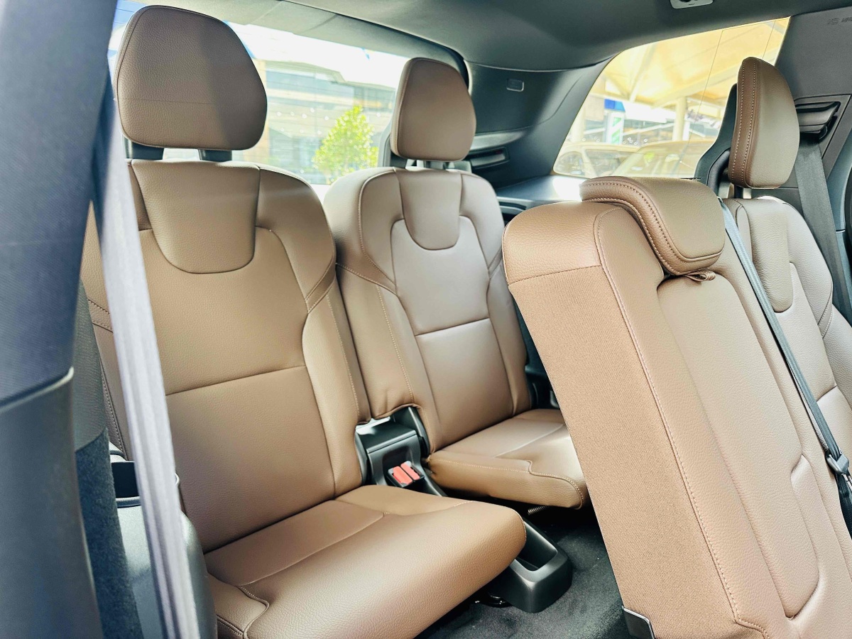 沃爾沃 XC90  2024款 B6 智逸豪華版 7座圖片