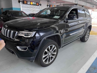 2019年7月 Jeep 大切諾基(進(jìn)口) 3.0L 精英導(dǎo)航版圖片