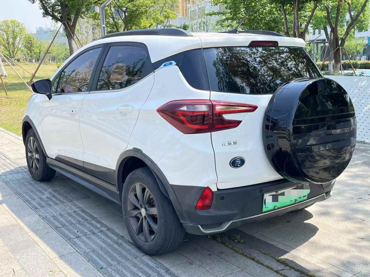 比亞迪 宋MAX  2019款 1.5T 手動(dòng)智聯(lián)睿逸天窗型 6座 國(guó)V圖片