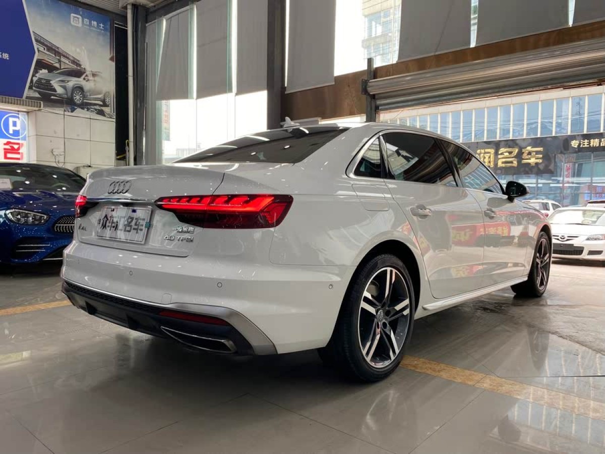 奧迪 奧迪A4L  2022款 40 TFSI 豪華動感型圖片
