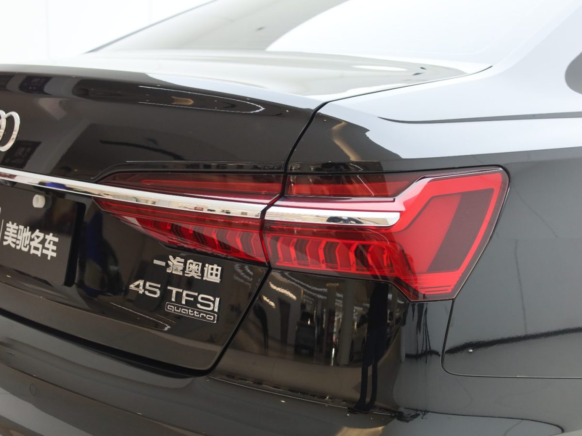 奧迪 奧迪A6L 2021款 45 TFSI 2.0T 雙離合 四驅(qū) 臻選致雅型圖片