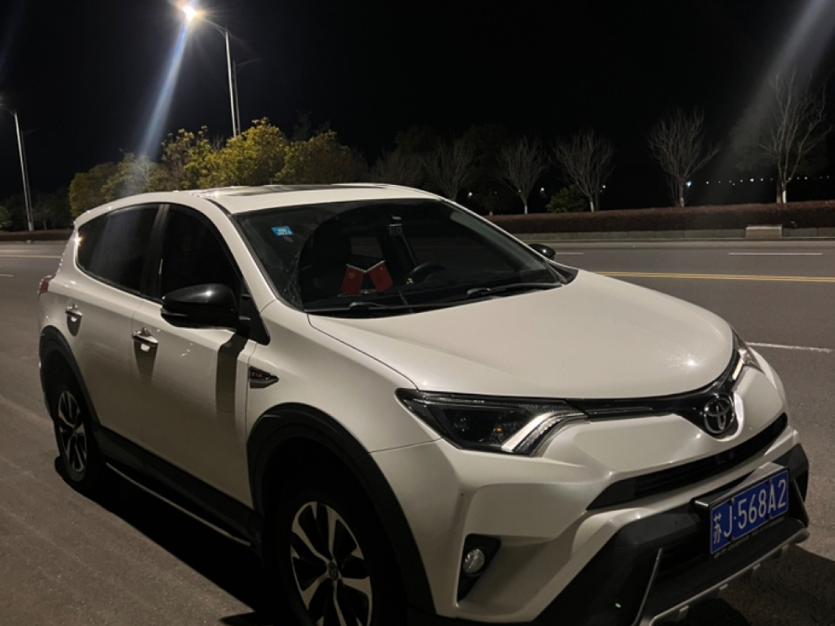 豐田 RAV4榮放  2018款 2.0L CVT兩驅(qū)風(fēng)尚X版圖片