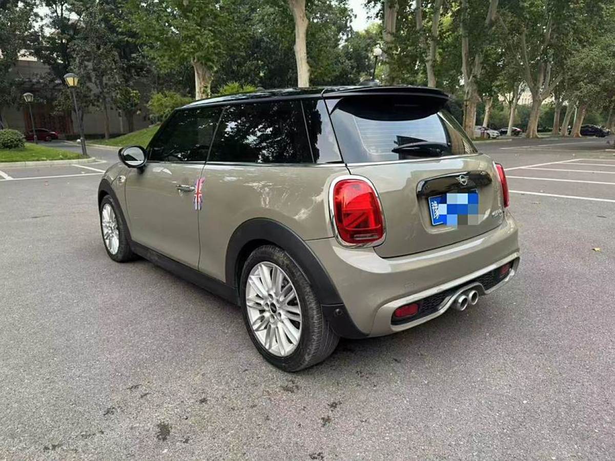 MINI MINI  2019款 2.0T COOPER S 經(jīng)典派圖片