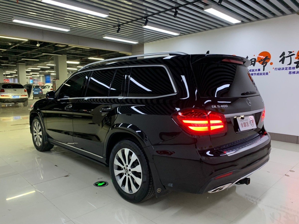 奔馳 奔馳GLS  2018款 GLS 400 4MATIC豪華型圖片