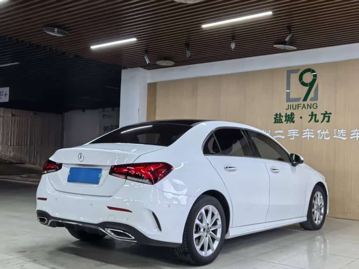 奔馳 奔馳A級  2020款 改款 A 200 L 運(yùn)動(dòng)轎車動(dòng)感型圖片