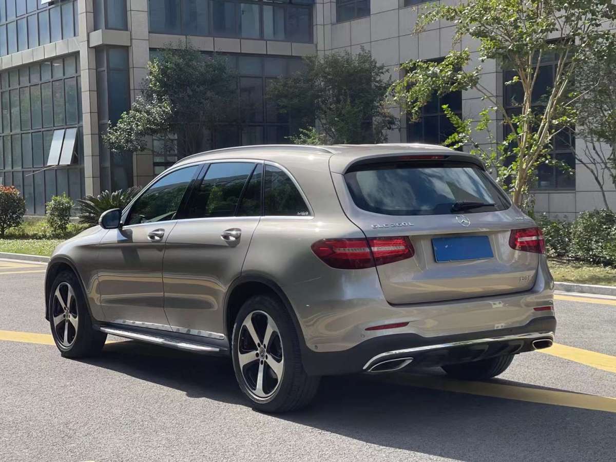 2019年6月奔馳 奔馳GLC  2019款 GLC 260 4MATIC 動(dòng)感型